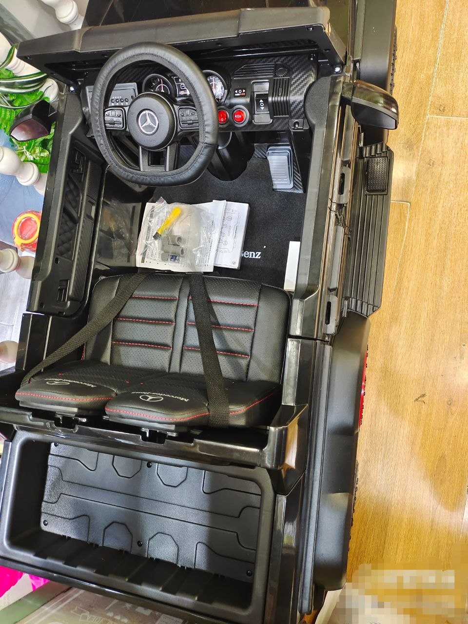 Луксозен акумулаторен джип Mercedes G63 6x6 за деца – двуместен (НАЛИЧЕН)